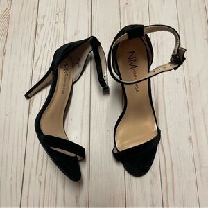 Neiman Marcus Black Velvet Strappy Beckah Heels Adjustable Strap Women's Size 9